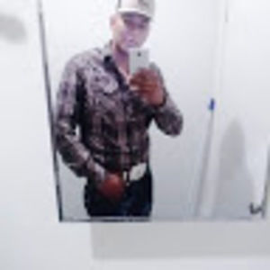 Meet your Posher, Cesar